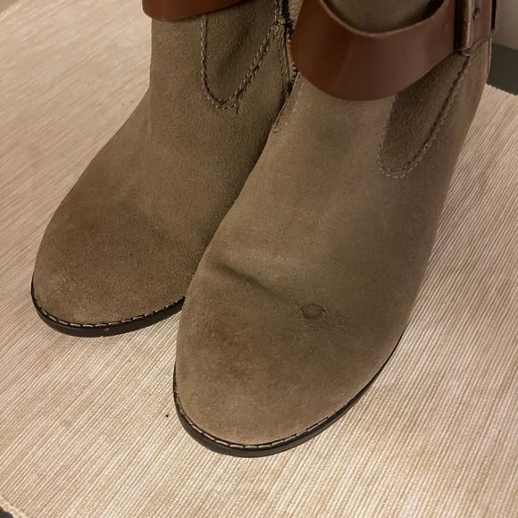 suede boots size 8 1/2 - Picture 2 of 5